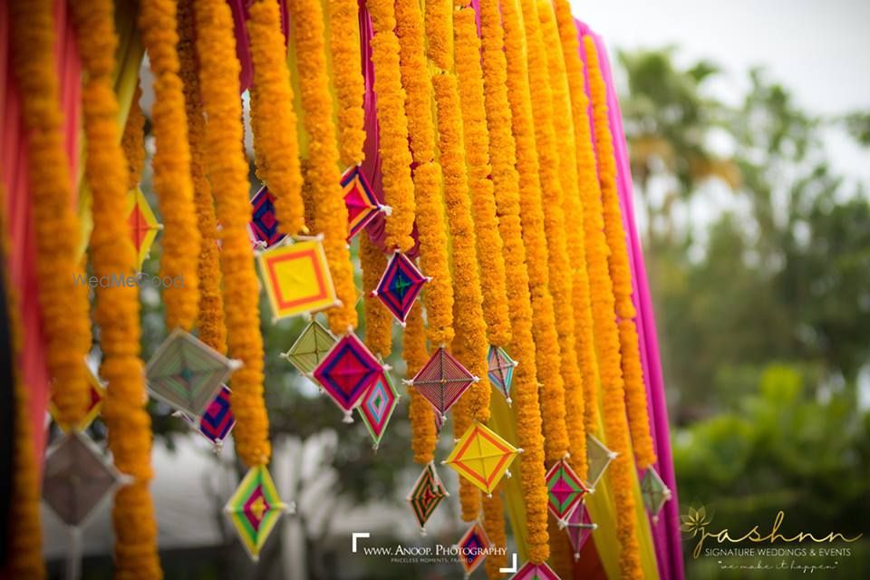 Photo From Vibrant Mehendi Decor - By Jashnn Signature Weddings & Events