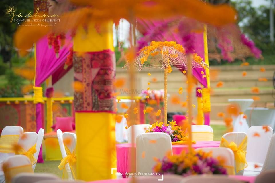 Photo From Vibrant Mehendi Decor - By Jashnn Signature Weddings & Events