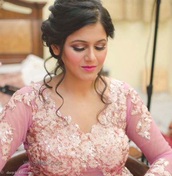 Photo From Vishruti's Engagament - By Deepti Khaitan Makeup