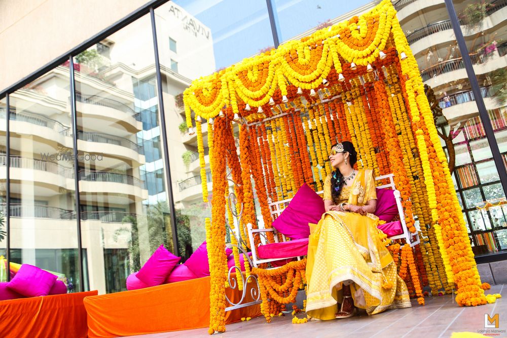 Photo of mehendi bridal seat