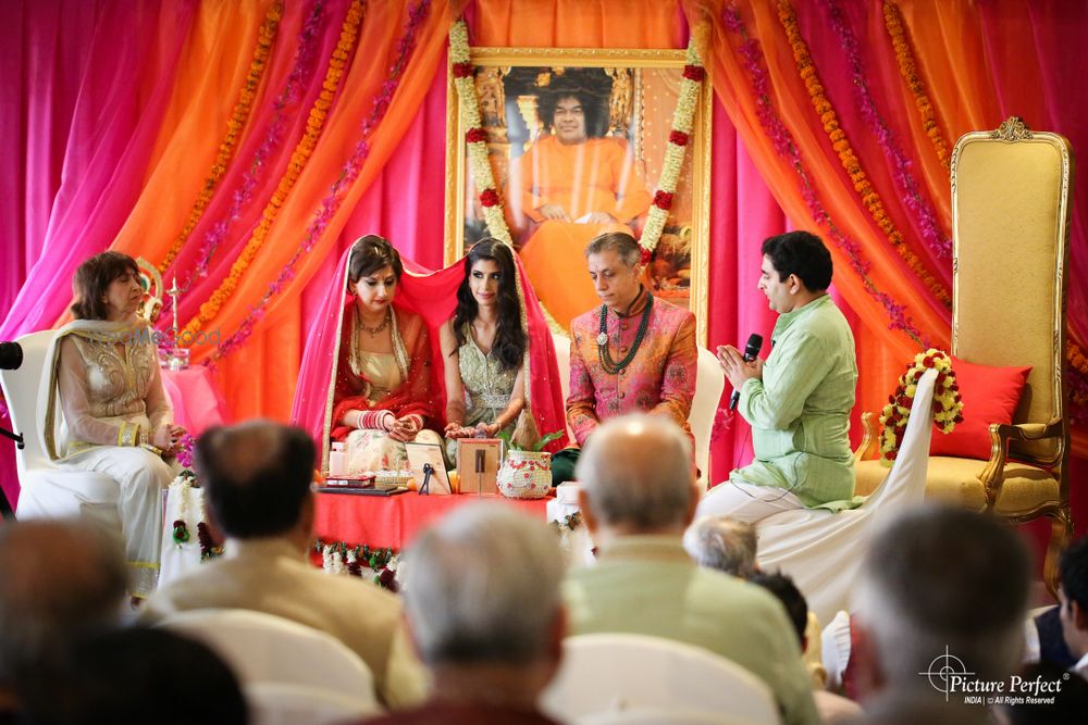 Photo From Raj + Roshini's fiery middle-east wedding - By Picture Perfect India