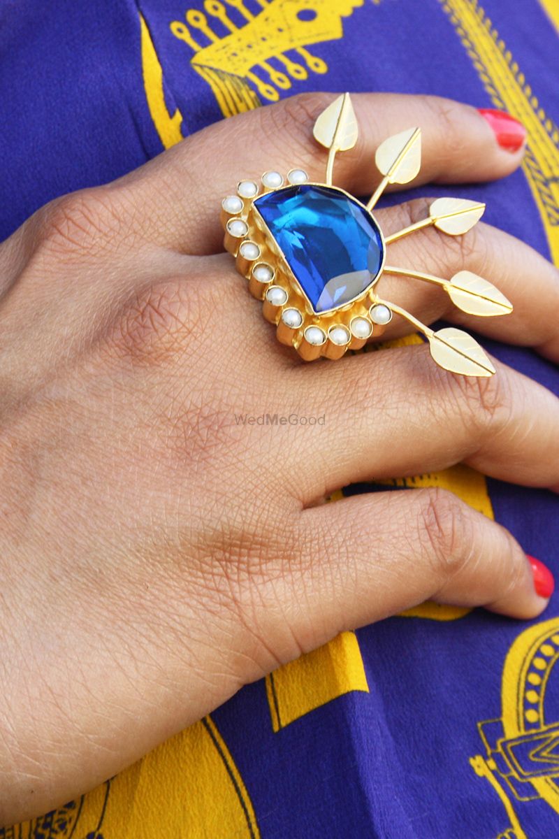 Photo of blue lapiz stone ring