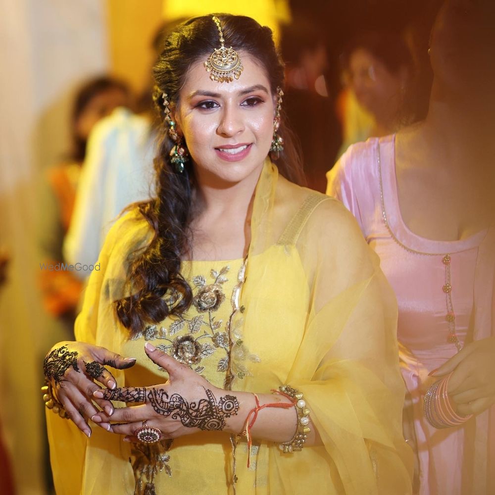 Photo From Engagement, Mehendi, Cocktail & Sangeet - By Blushing Noir by Veepasha 