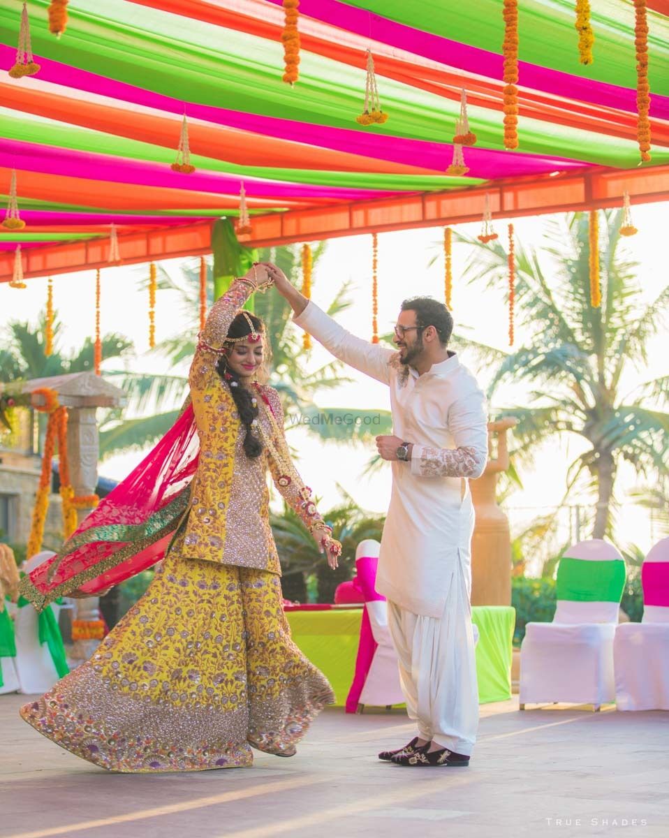 Photo of Bride and groom on mehendi day