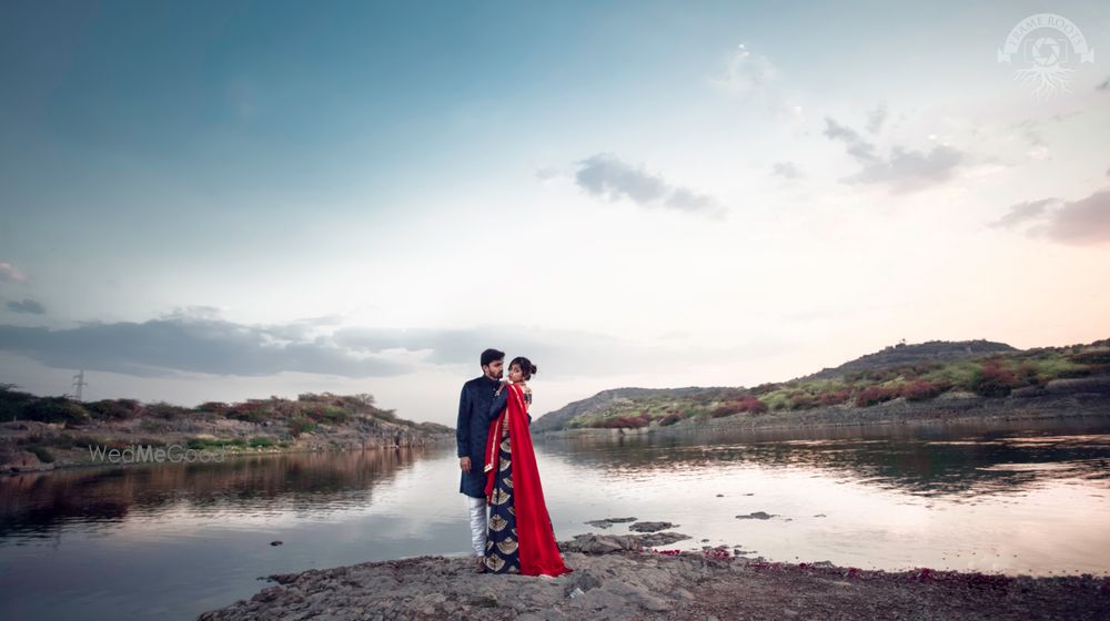 Photo From Shejal and Akash pre-wedding shoot - By Frame Roots