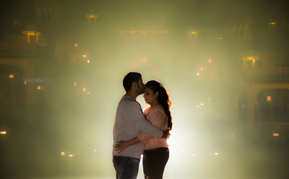 Photo From Pre Wedding: Paresh & Bhavika - By Lensomaniya Photography