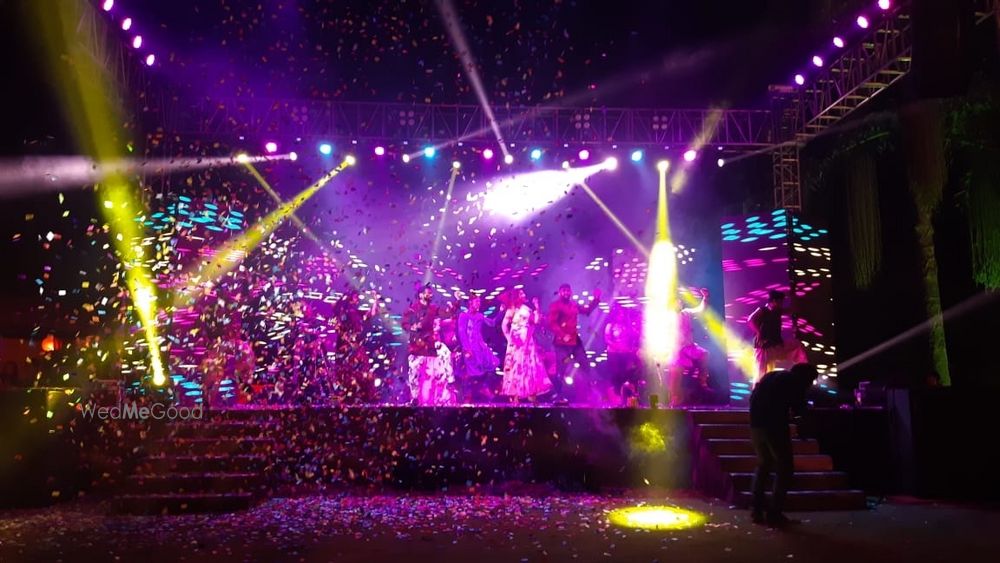 Photo From #ShahEnShah Wedding Radisson BLU alibaug - By Raahil Dance Team