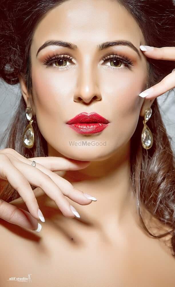 Photo From portfolio commercial make ups - By Tanishq Beauty Salon