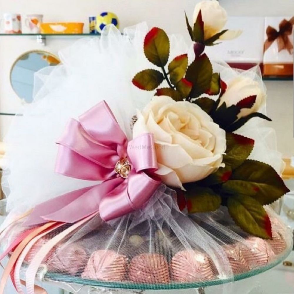 Photo From wedding Gifts / Mehendhi gifts - By Eatoos The Cake Studio