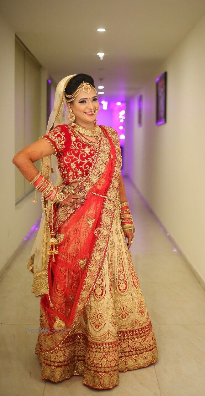 Photo From Bride Himani - By Velvettbrush Makeovers