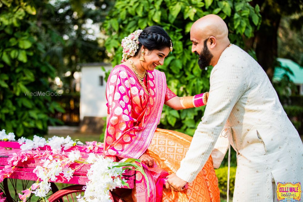 Orange Wedding Photoshoot & Poses Photo bright and happy couple shot