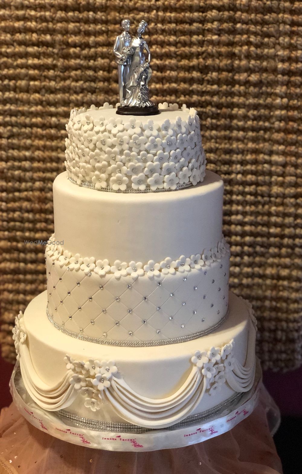 Photo From WHITE AND SILVER WEDDING CAKE - By Jeanne Ferrer Cake House