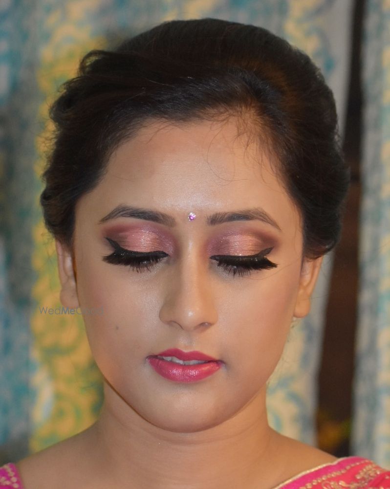 Photo From Light Makeup - By Henna Salon