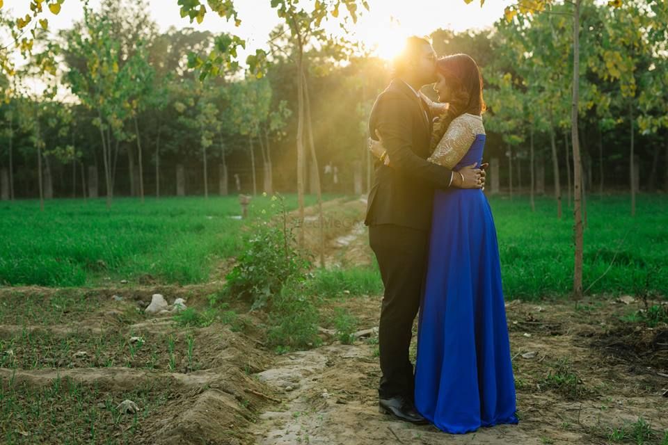 Photo From Couple shoots - By Weddings by Ananya Rijhwani