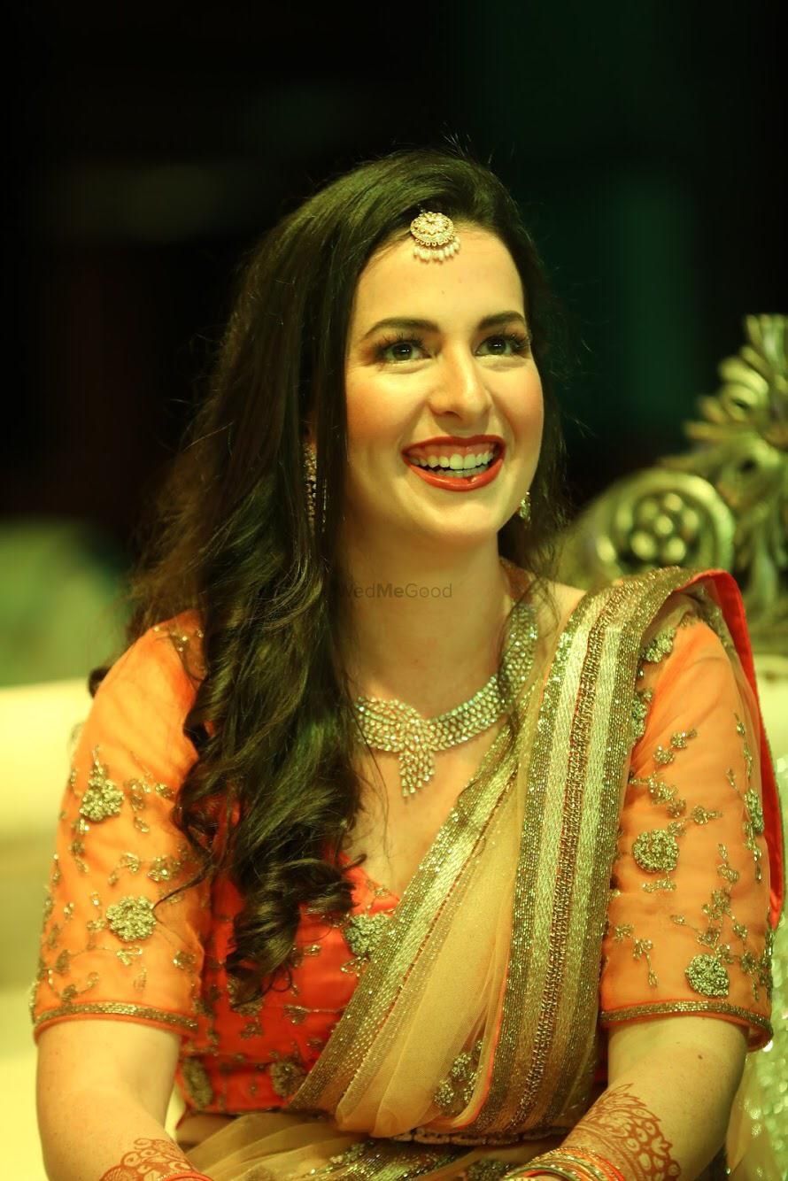 Photo From Reception Bride - By Makeovers by Saloni Patni