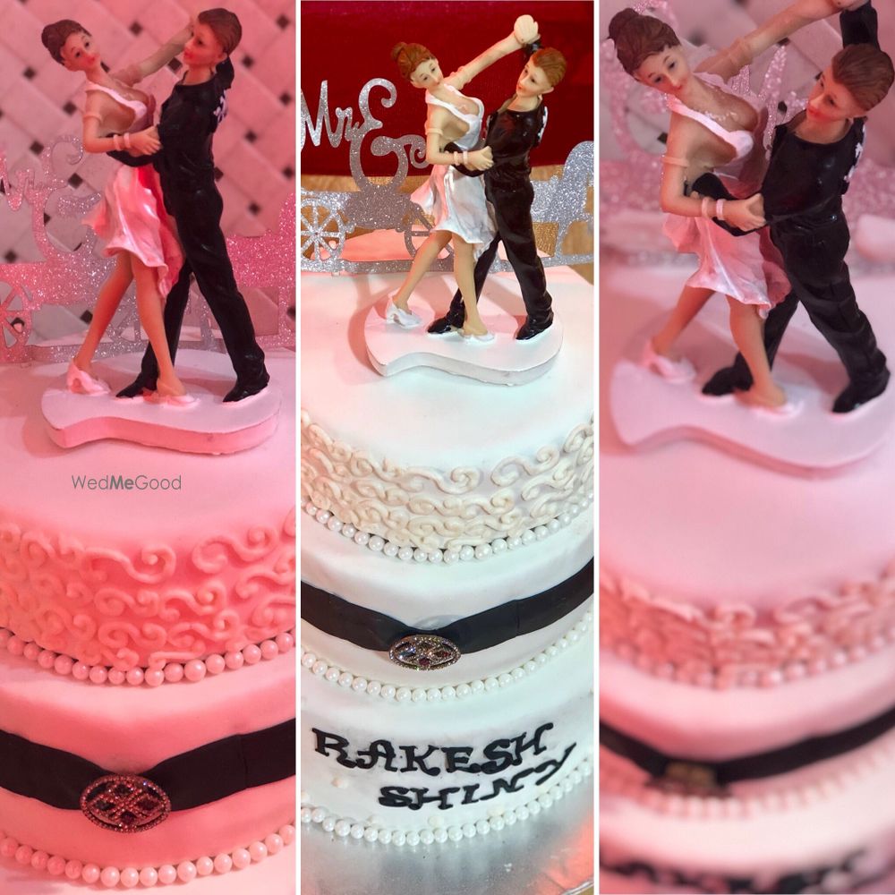 Photo From Wedding cakes - By Six Addictions