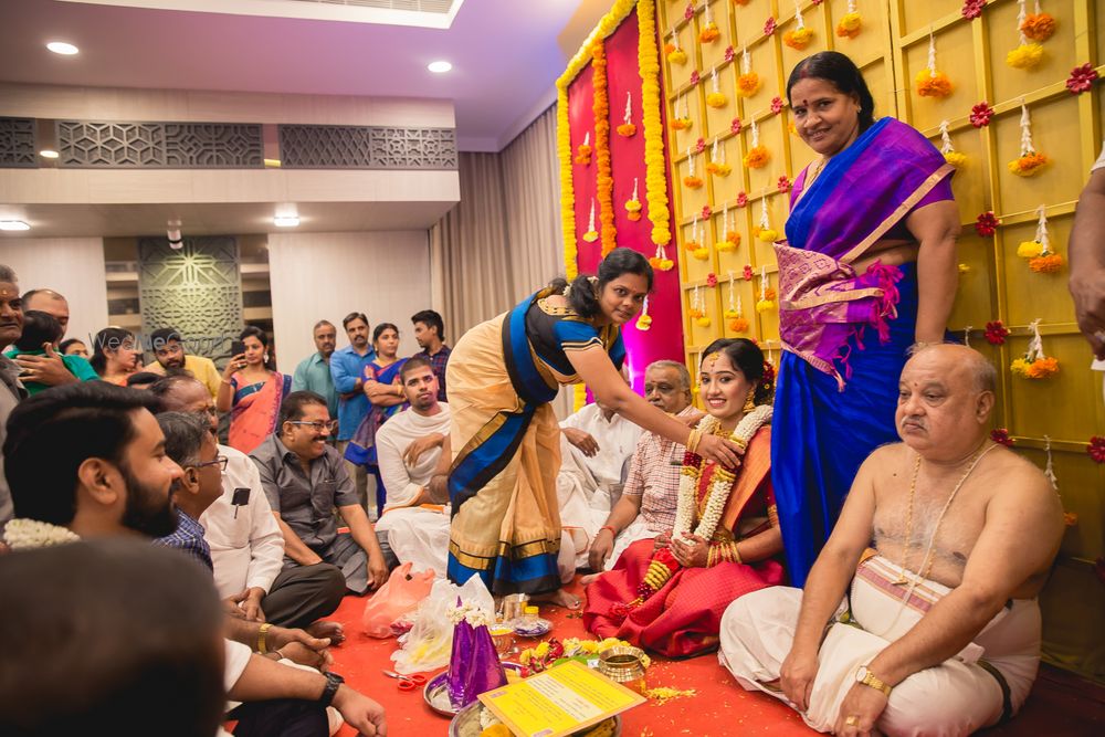 Photo From Santhosh & Annapoorni Engagement - By Nura Photography