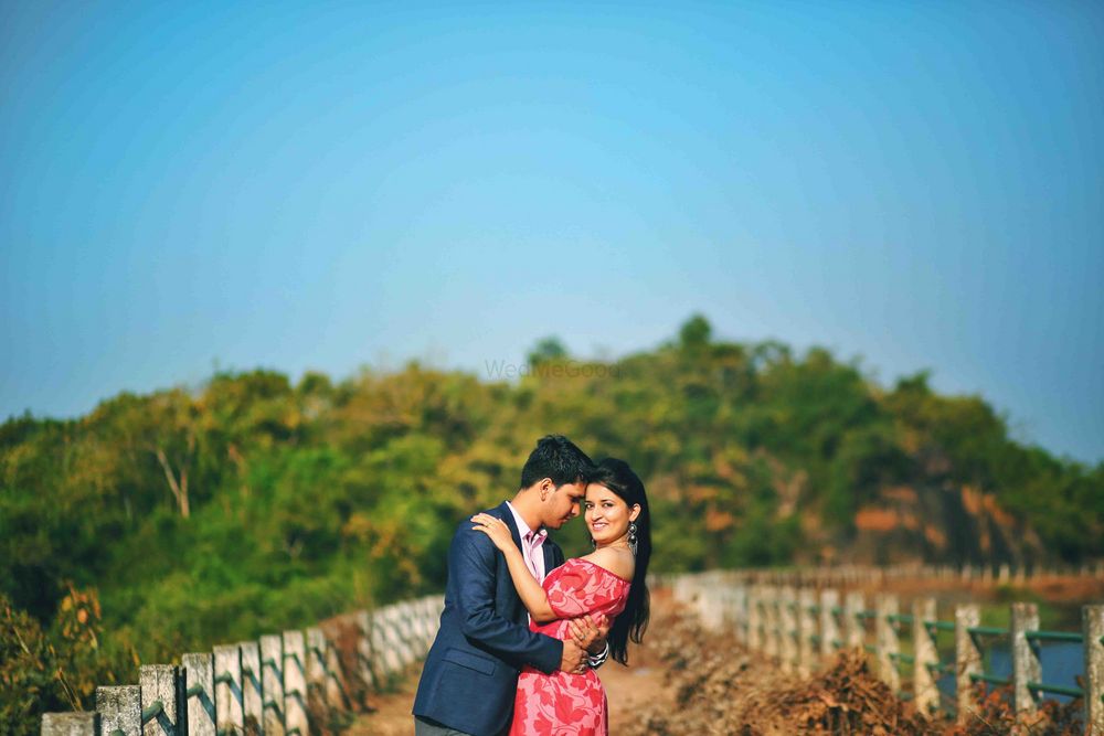 Photo From Akshay + Sanjukta (pre-wedding) - By RudhNav Photography