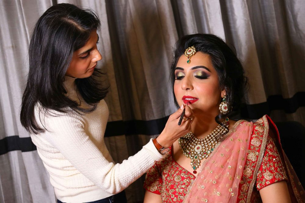 Photo From GOLD n SMOKEY Eyes on this BRIDE IN RED_ MakshitA  - By Nivritti Chandra