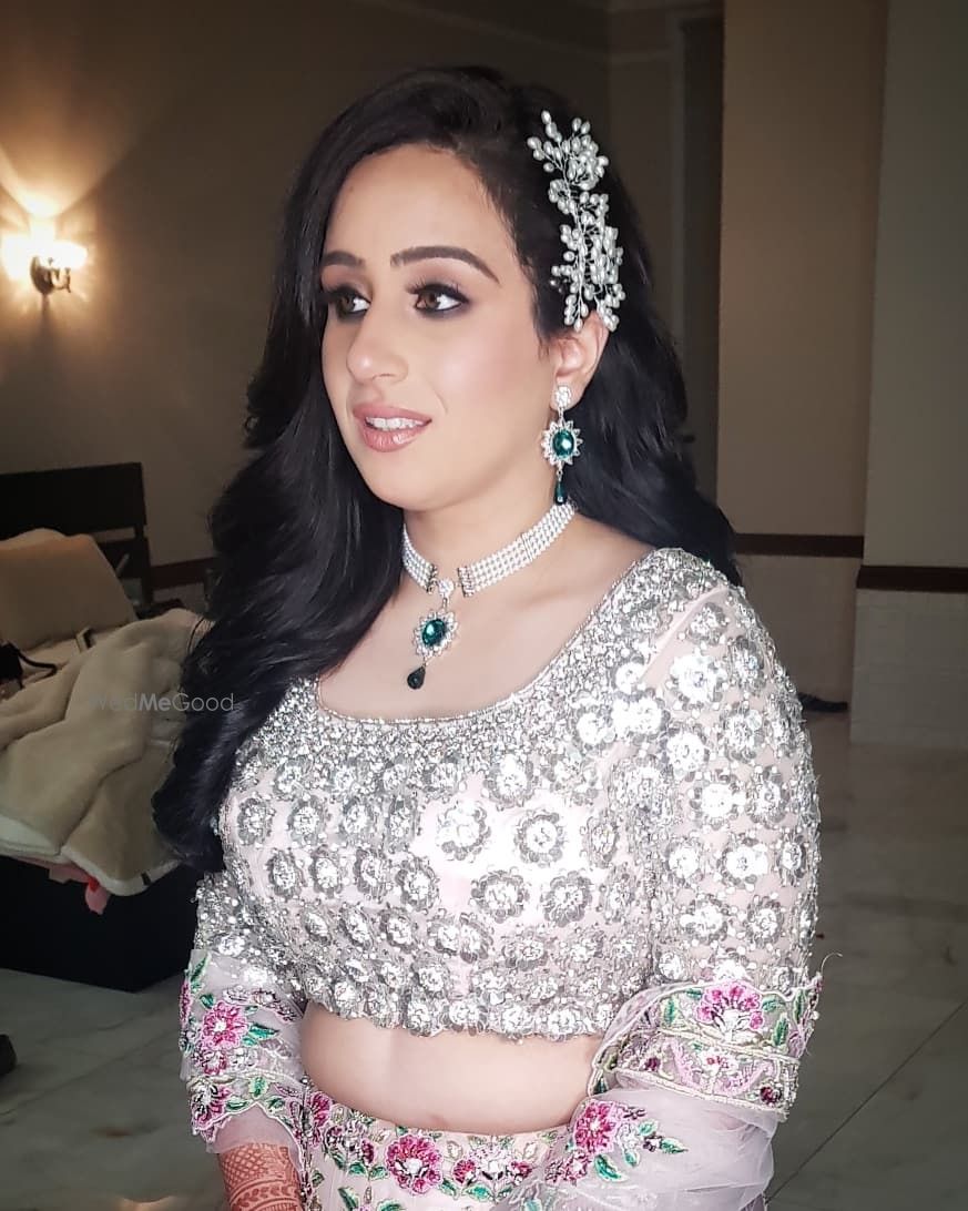 Photo From 2019 Brides - By Makeup Artist Parulduggal