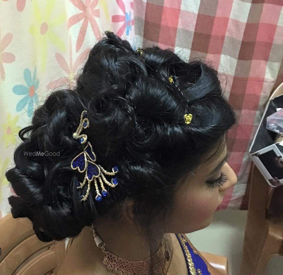 Photo From bridal hairstyle - By Makeup Artistry by Pehal Ahuja