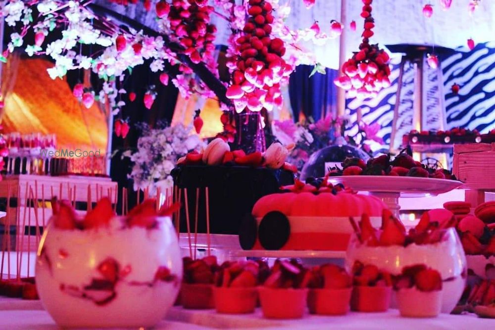 Photo From Cake Display Decor - By B3WeddingZ