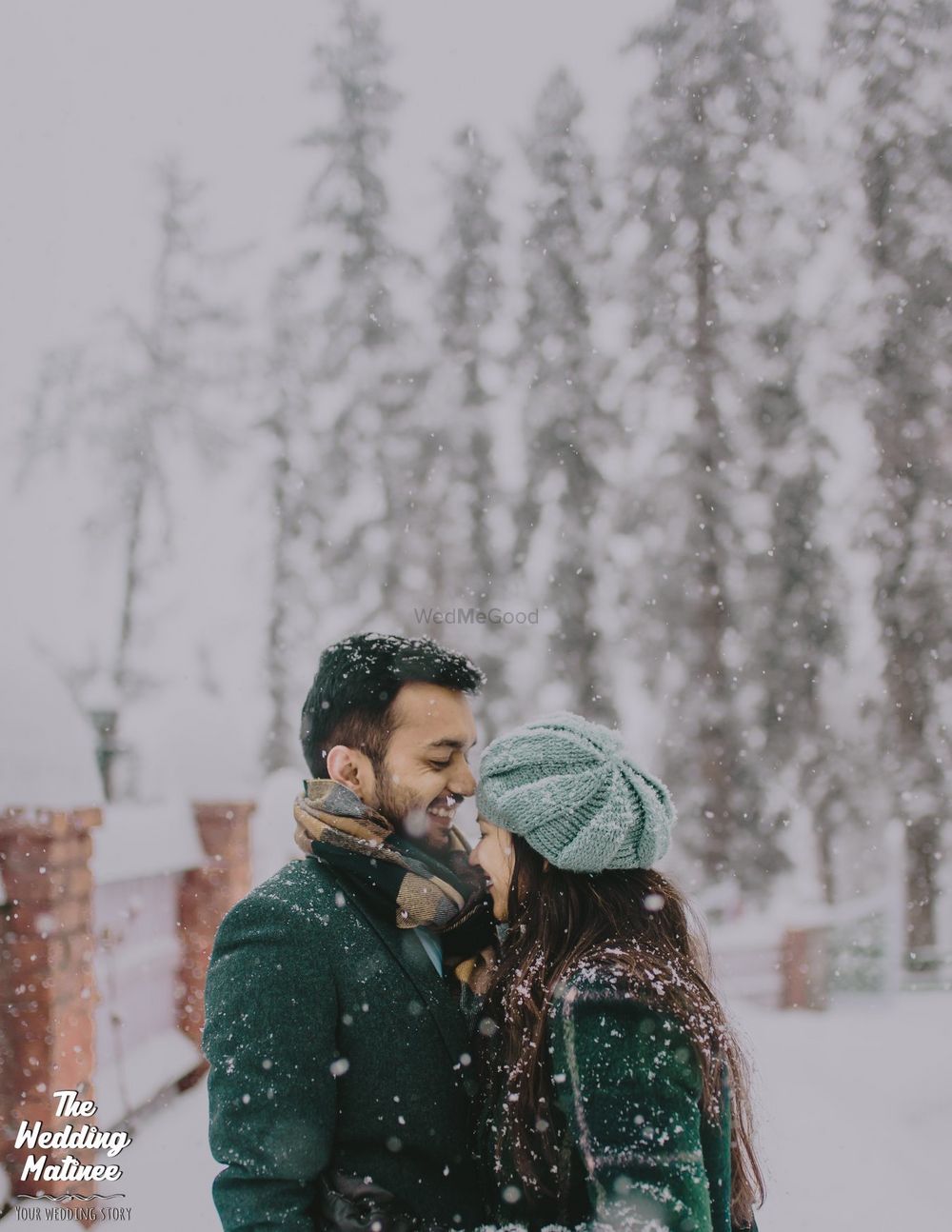 Photo of Outdoor pre wedding shoot in a place with snow