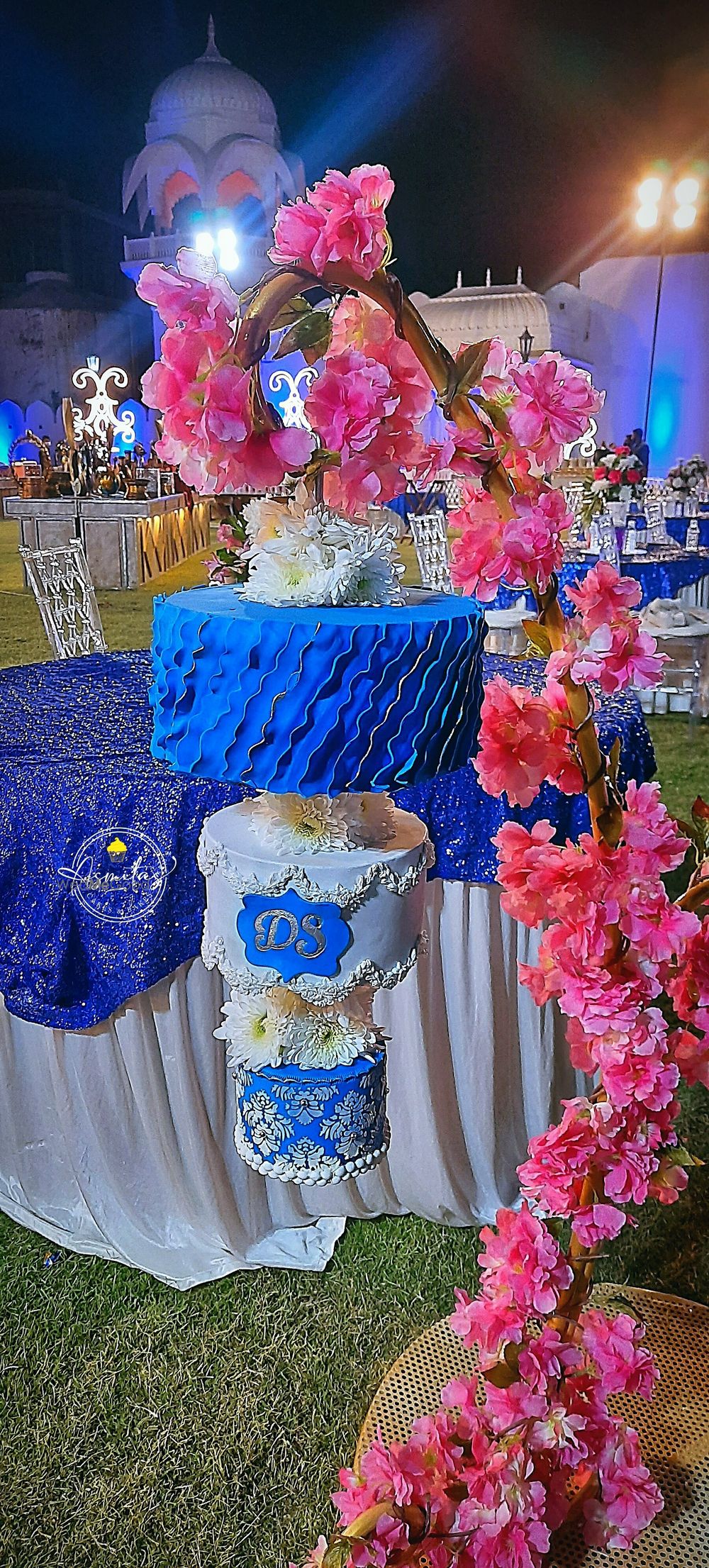 Photo From wedding cakes - By Cakes & Bakes by Asmita