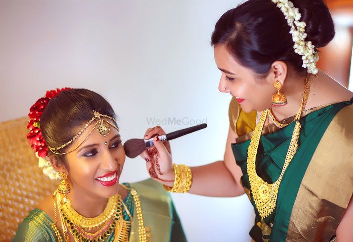 Photo From GURUVAYOOR WEDDING STORY OF VEENA AND ABILASH - By Talking Pictures Wedding Photography