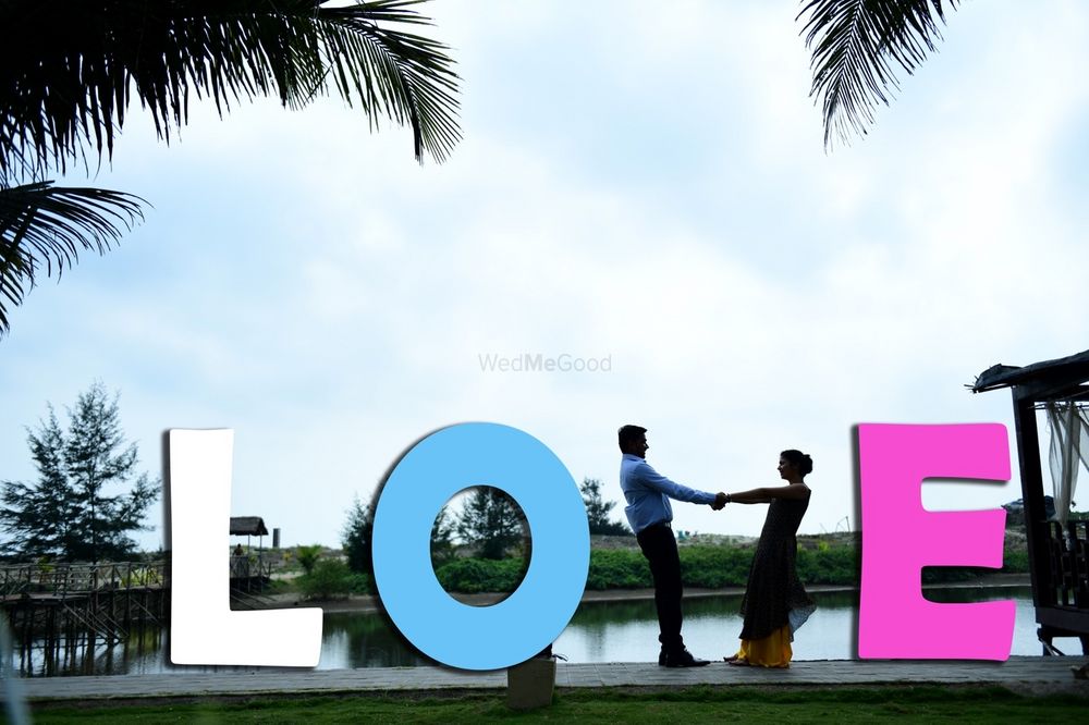 Photo From Pre wedding shoot: Yogesh & Anu - By Creative World Creations 