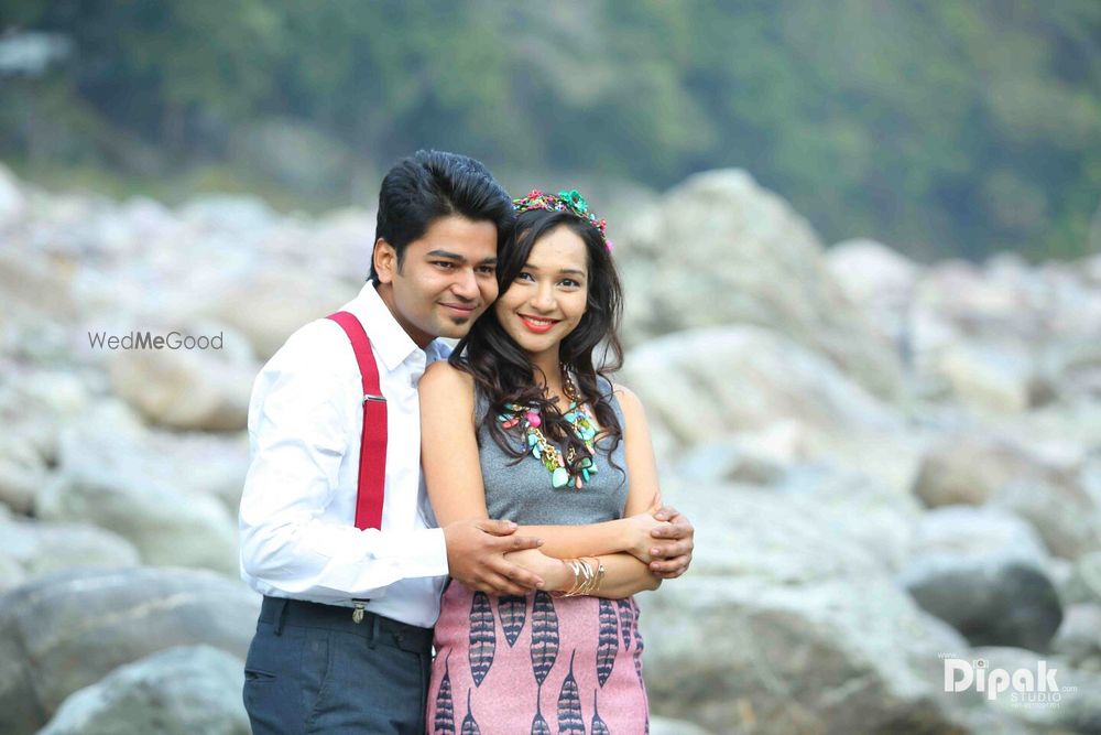 Photo From pre wedding shoot - By NeonsNcorals by Makeup Artist Shruti