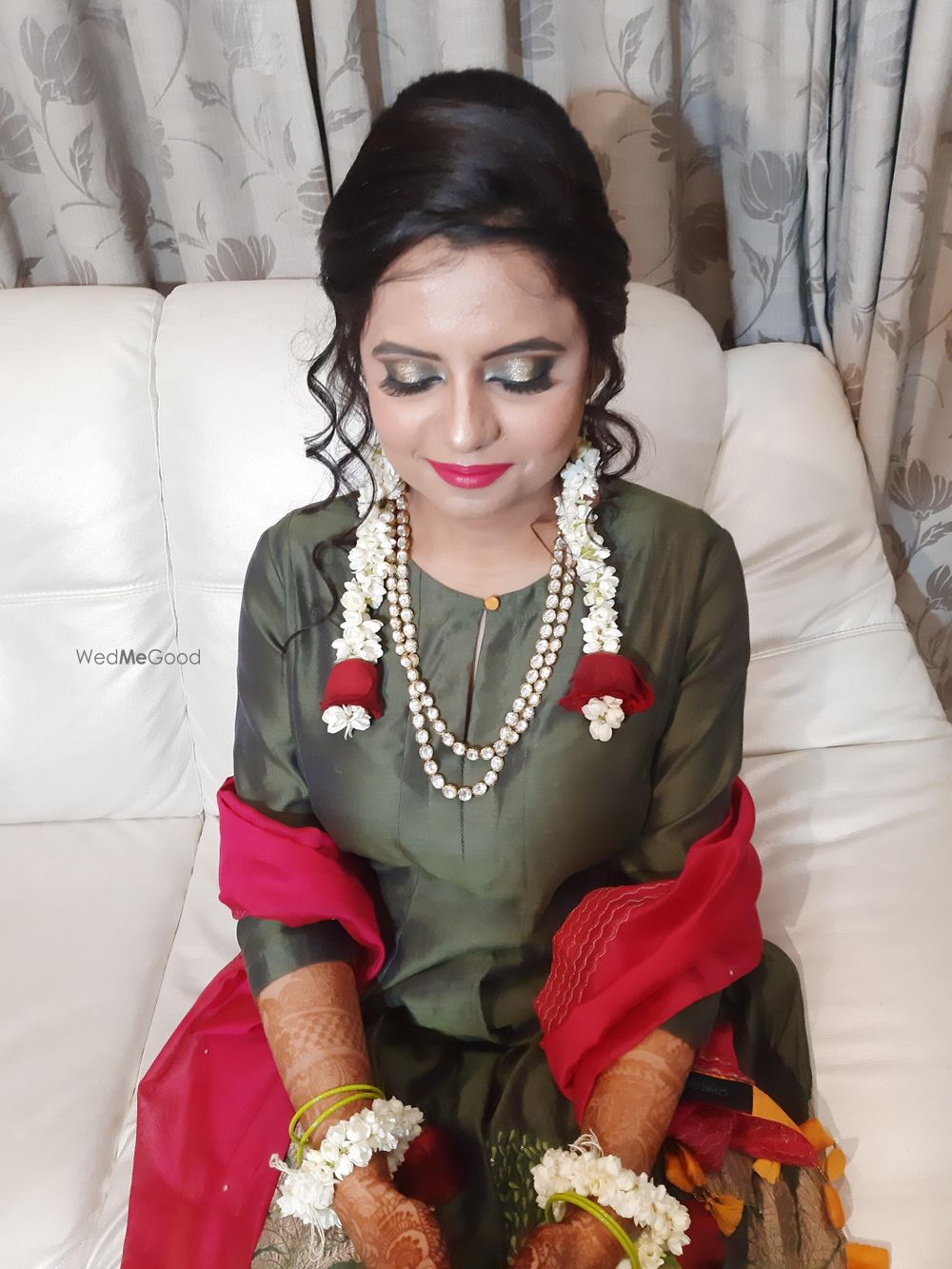 Photo From Aishwarya Engagement & Mehndi look - By SKS Makeovers