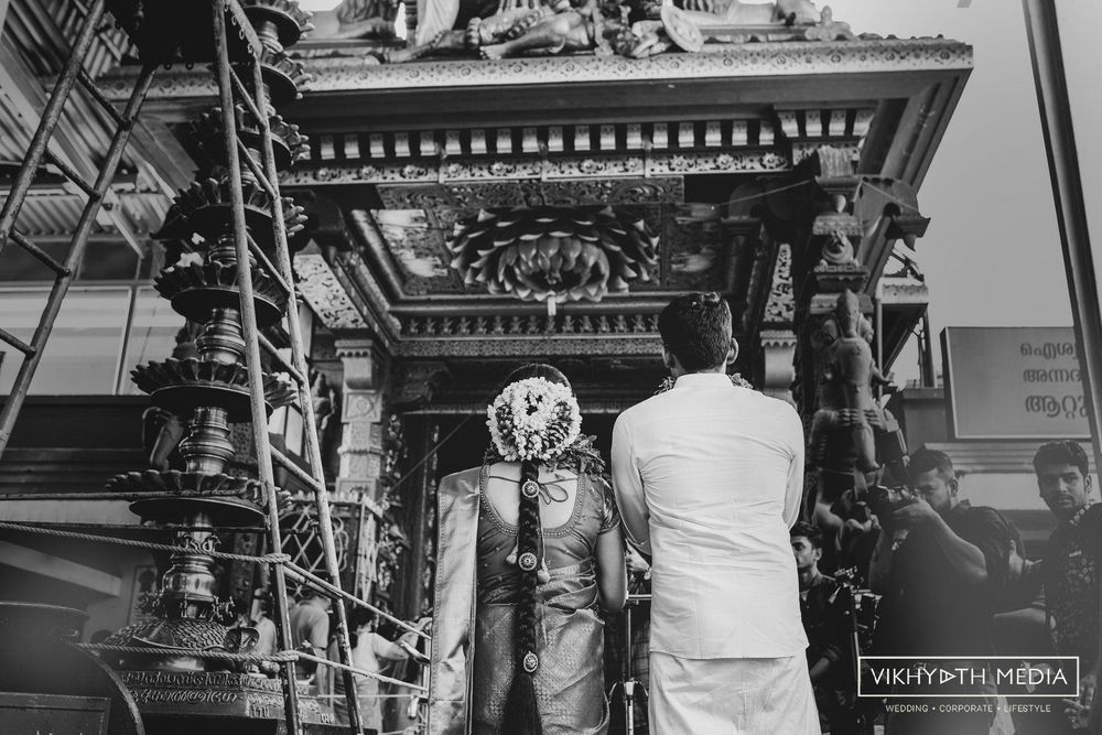 Photo From Traditional Kerala Hindu temple wedding - By VikhyathMedia