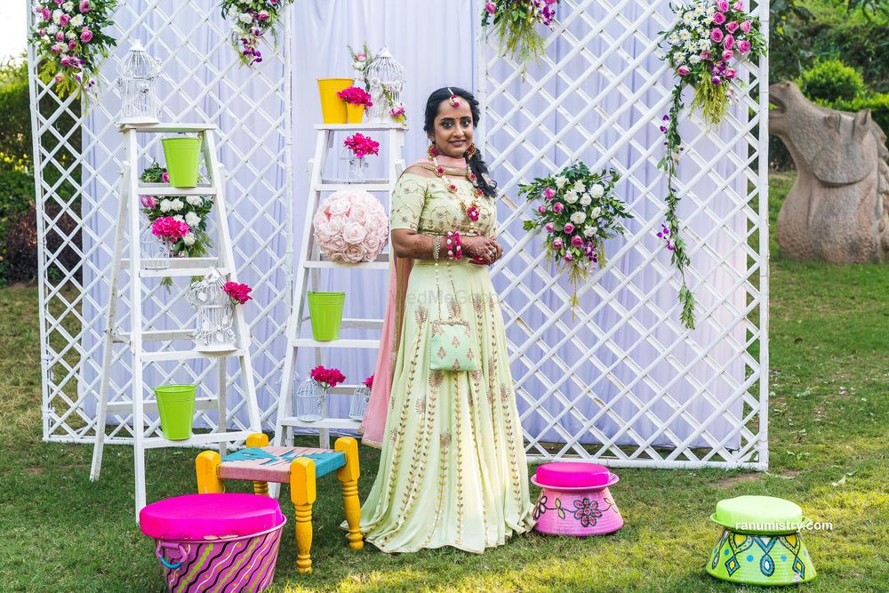 Photo From Glimpse of Mehendi - By Ranu Mistry Photography