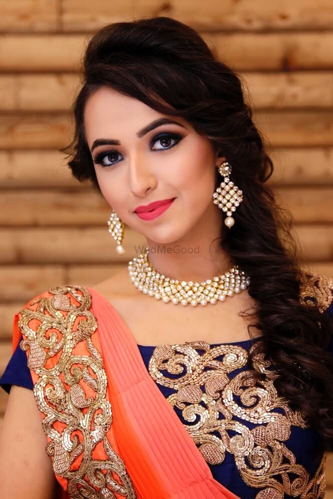 Photo From Engagement makeup for Tanvi - By Dimple Vaswani MakeUp Artist