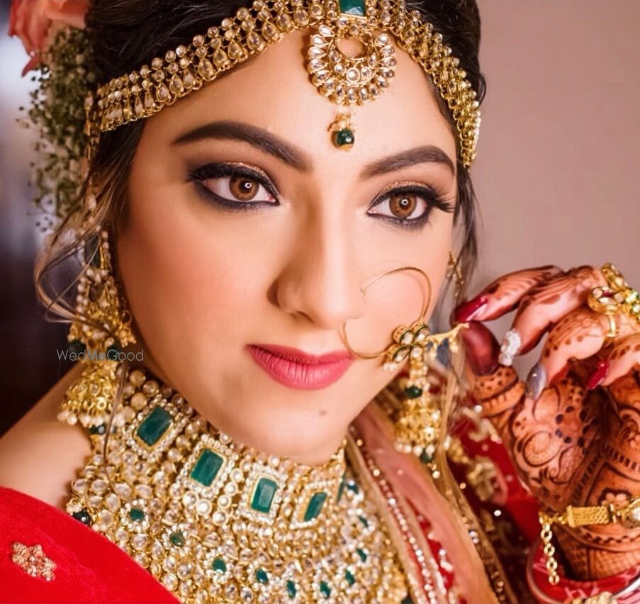 Photo From Richa - Engagement & Wedding Bridal Makeup  - By Makeup by Mansi Lakhwani