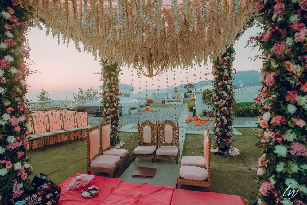 Photo of A beautiful floral Mandap decor.