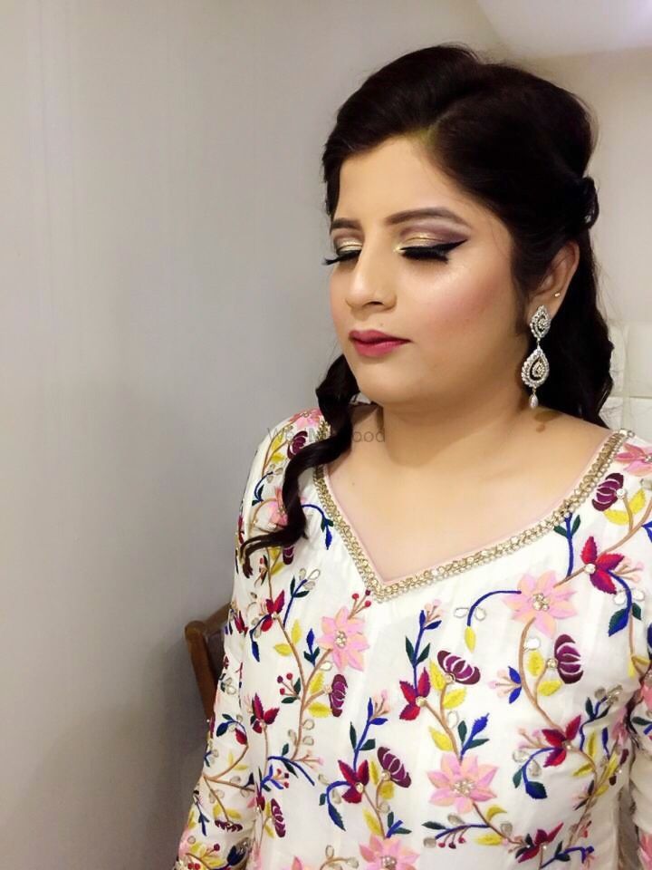 Photo From Wedding makeups - By Gunpreet The Makeup Expert