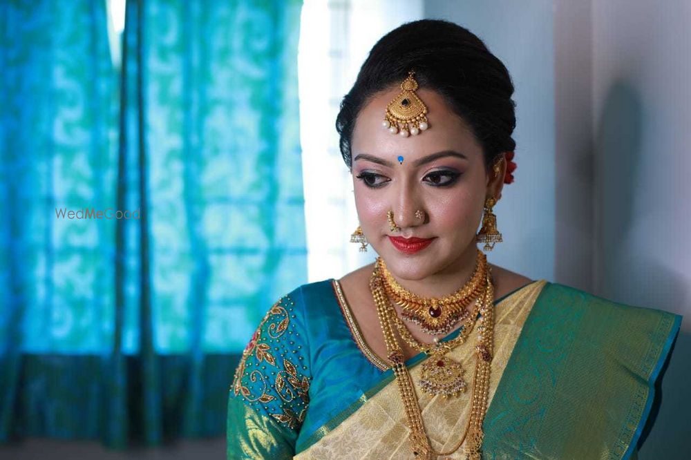 Photo From Simply Stunning - By Makeup by Sweta Pradhan