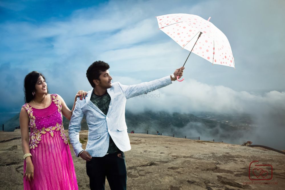 Photo From Off location Couple Portraits - By Fotoshaadi