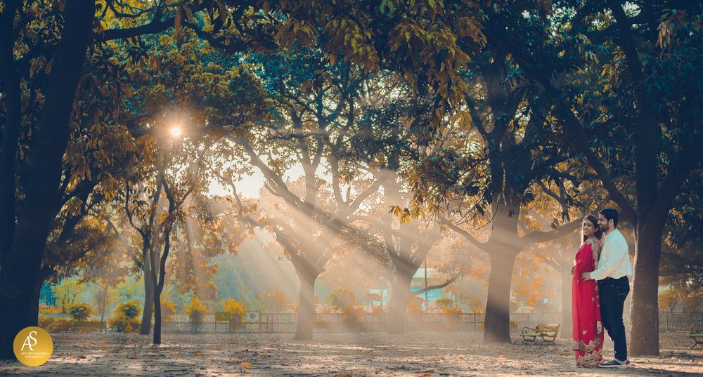 Photo From Pooja & Gaurav Pre-wedding - By The Knotty Weds