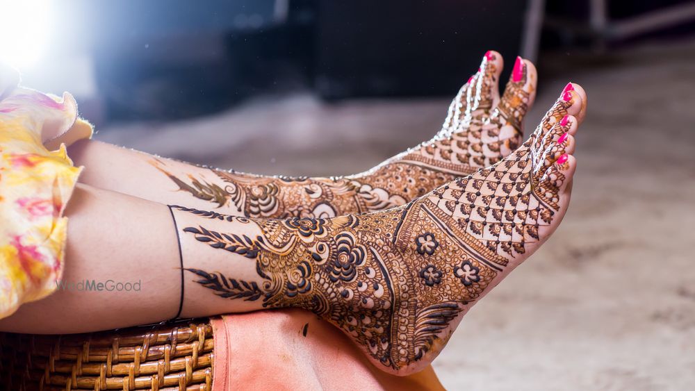 Photo of Bridal Feet Mehendi Design