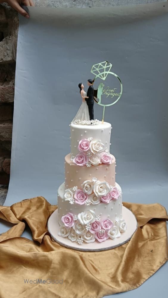 Photo From WEDDING CAKES BY TCC  - By The Cake Company