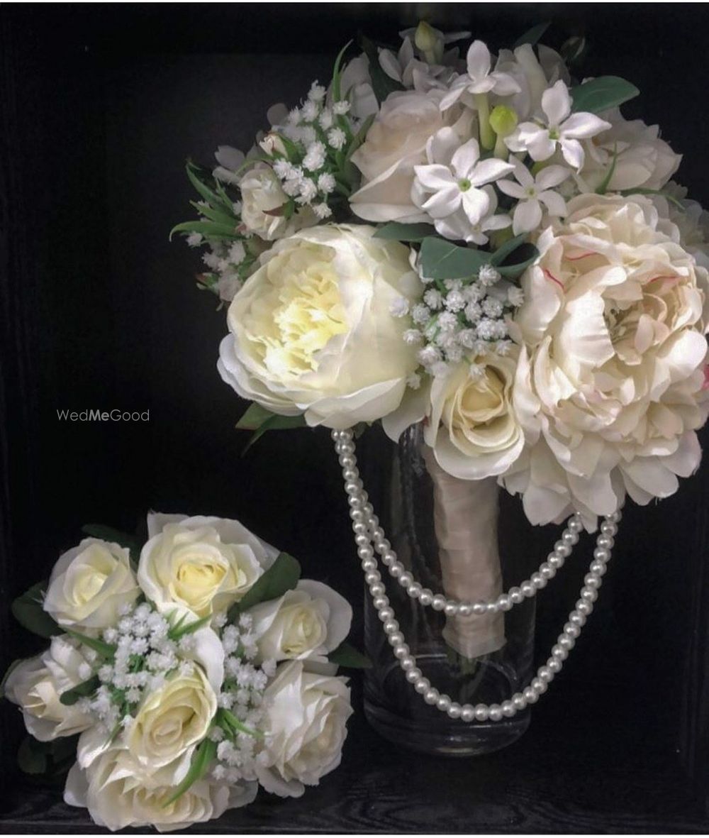 Photo From floral bouquets - By The Hand Krities