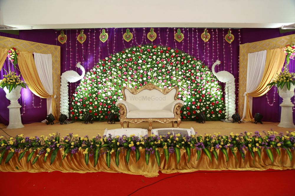 Photo From Floral wall - By Roshan Decorators