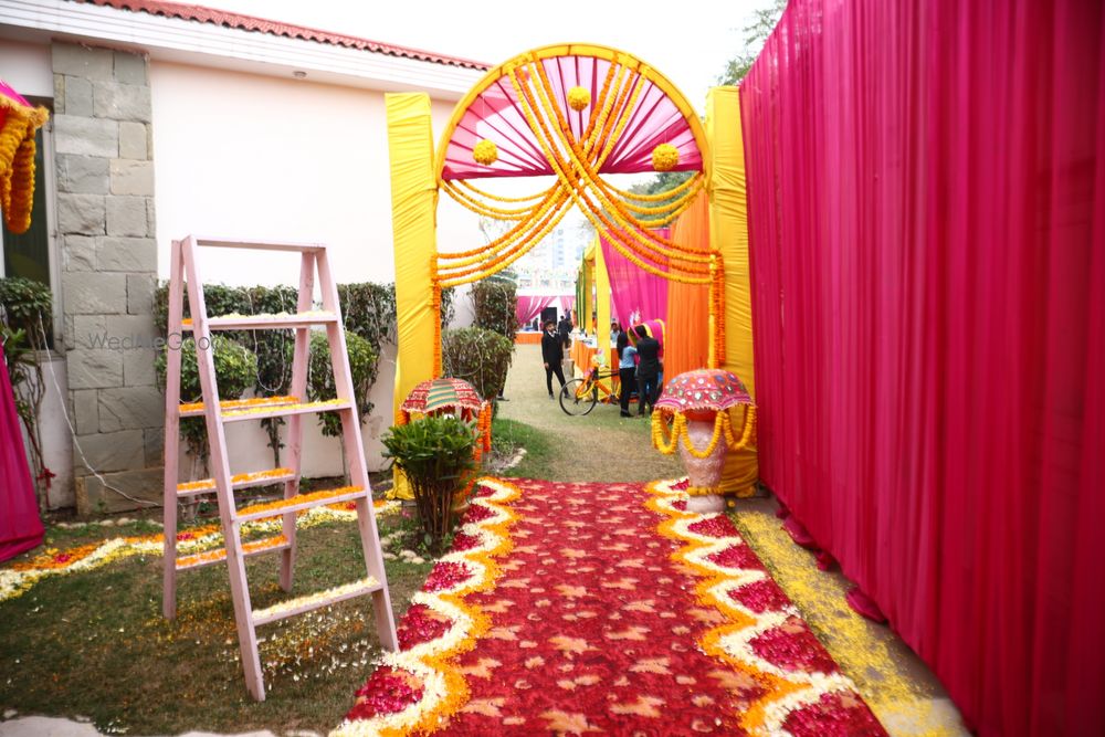 Photo From Palak's Awesome Mehendi - CRazy Bride+Groom Entry - By Myra Events & Wedding Planners