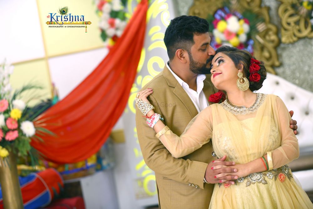 Photo From Engagement pics - By Shri Krishna Photography