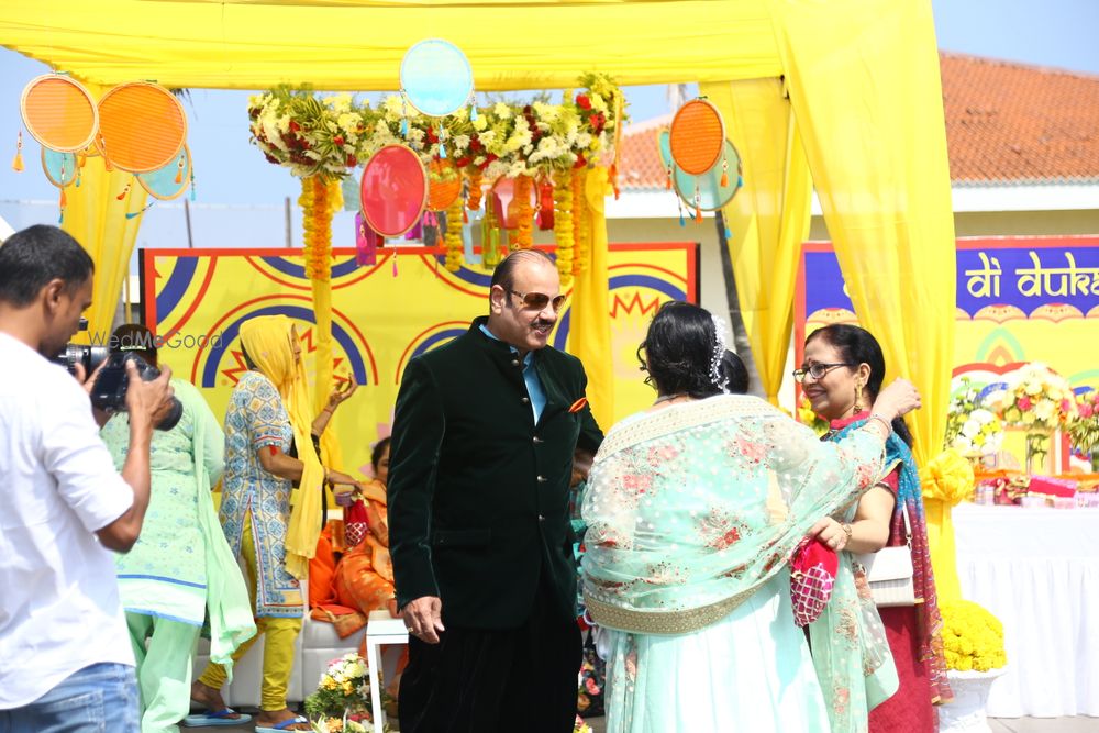 Photo From ITC's Pool Side Mehandi PArty - By Green House Florist and Decorators