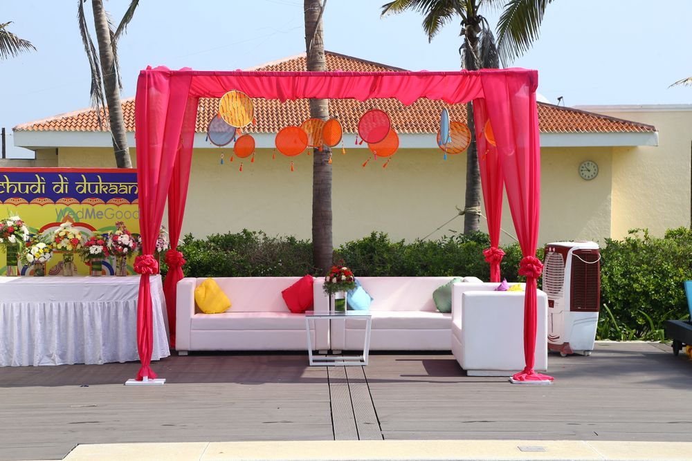 Photo From ITC's Pool Side Mehandi PArty - By Green House Florist and Decorators