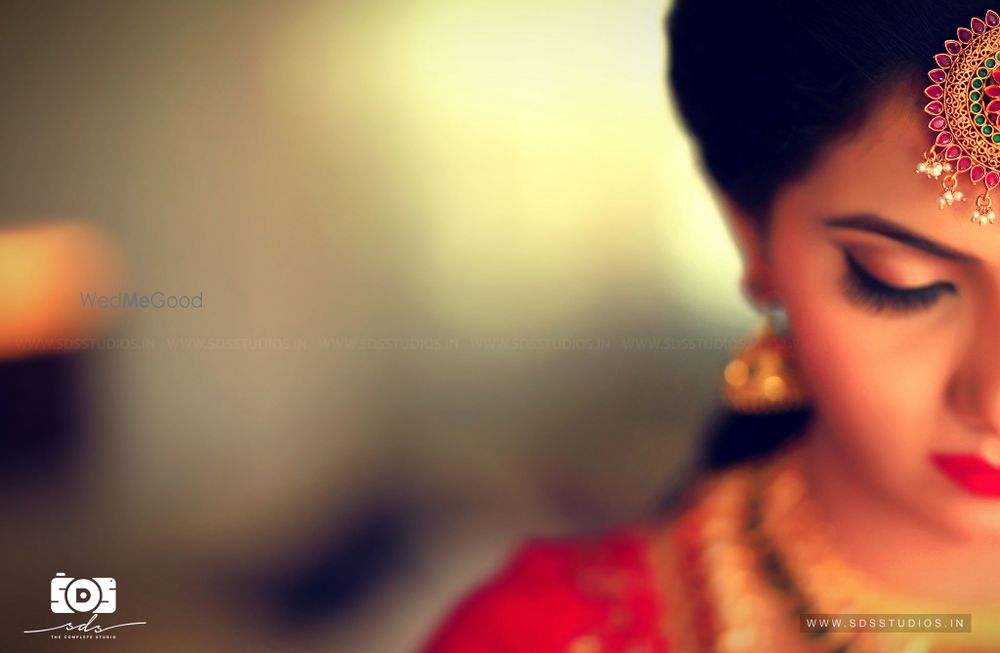 Photo From Actress Ashwathy Warrier & Abilash Unnikrishnan's Destination Wedding at Le Meridien Kochi - By SDS Studio